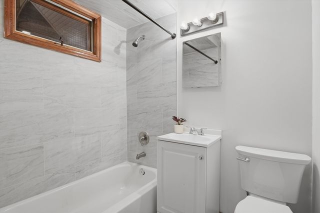 34 King Philip Road 2, Worcester, MA 01606