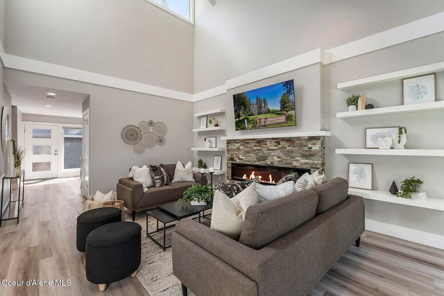 10637 N Friar DR, APT 15, Hayden, ID 83835