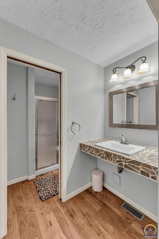 3500 SW Birchwood DR, Topeka, KS 66614