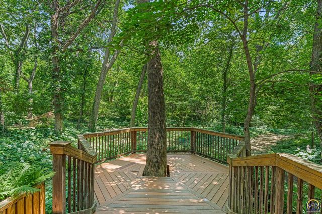 3500 SW Birchwood DR, Topeka, KS 66614