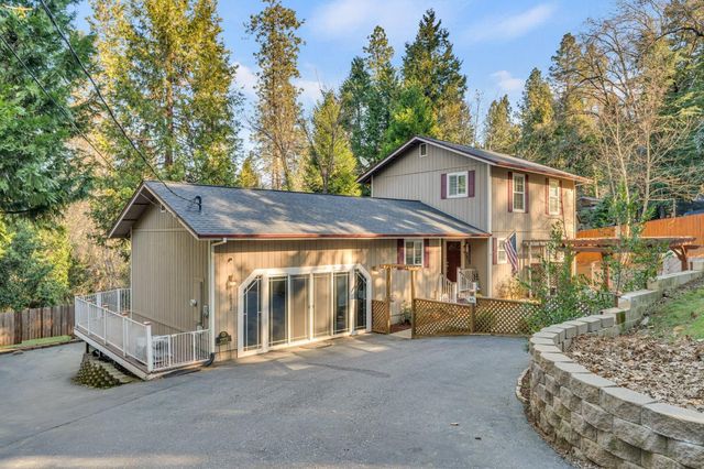 10092 Smith Rd, Grass Valley, CA 95949