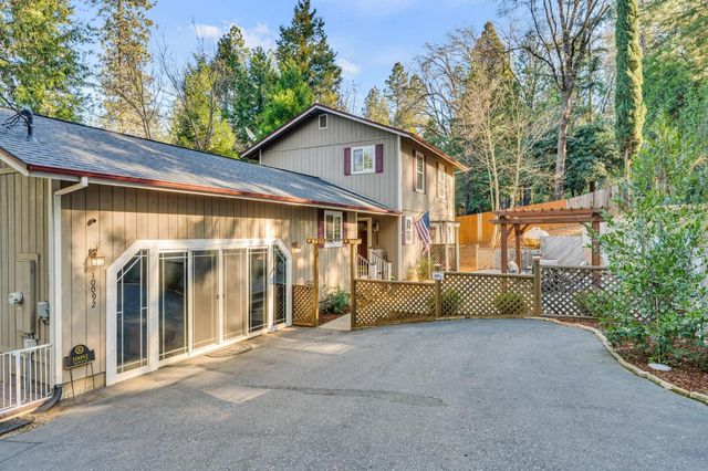10092 Smith Rd, Grass Valley, CA 95949