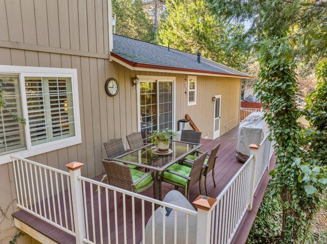 10092 Smith Rd, Grass Valley, CA 95949