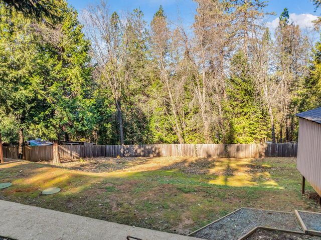 10092 Smith Rd, Grass Valley, CA 95949