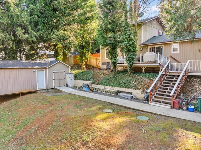 10092 Smith Rd, Grass Valley, CA 95949