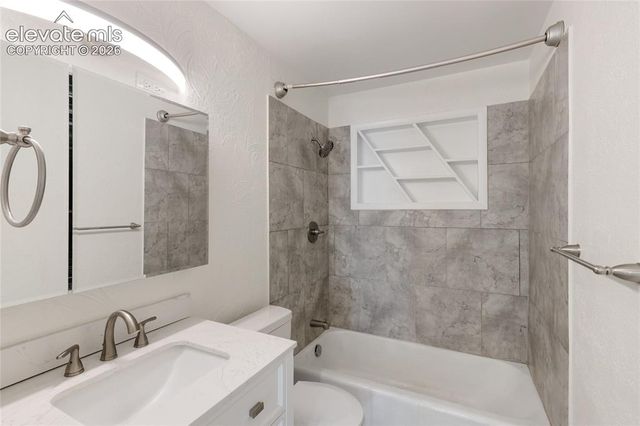 633 S Prairie Avenue, Pueblo, CO 81005