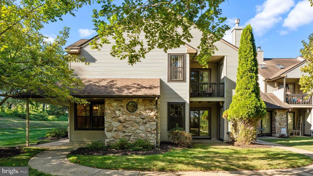 261 SASSAFRAS CT, Warrington, PA 18976
