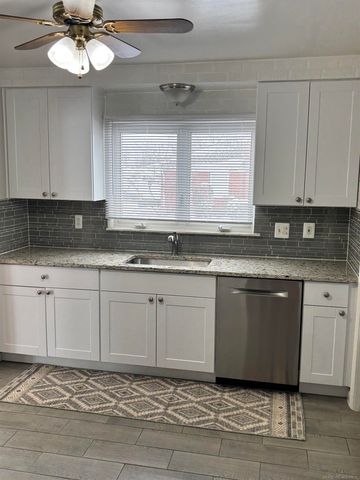 21128 Erben Street, Saint Clair Shores, MI 48081