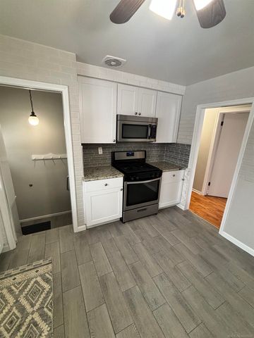 21128 Erben Street, Saint Clair Shores, MI 48081