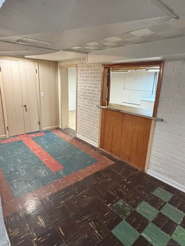 21128 Erben Street, Saint Clair Shores, MI 48081