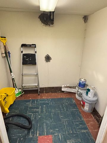 21128 Erben Street, Saint Clair Shores, MI 48081