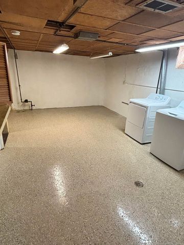 21128 Erben Street, Saint Clair Shores, MI 48081