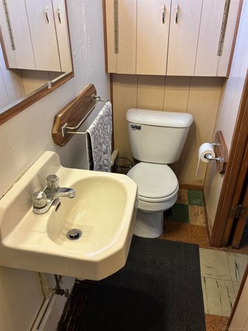 21128 Erben Street, Saint Clair Shores, MI 48081