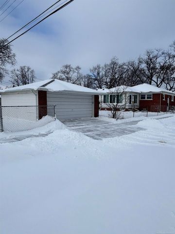 21128 Erben Street, Saint Clair Shores, MI 48081