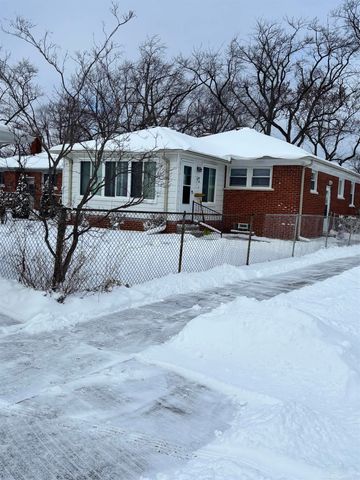 21128 Erben Street, Saint Clair Shores, MI 48081