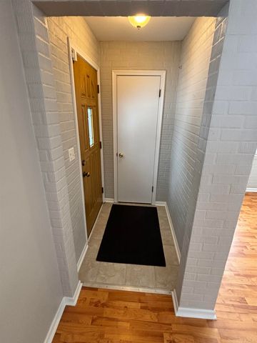 21128 Erben Street, Saint Clair Shores, MI 48081