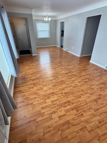 21128 Erben Street, Saint Clair Shores, MI 48081