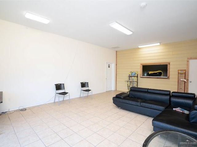 4418 N International Boulevard, Weslaco, TX 78596