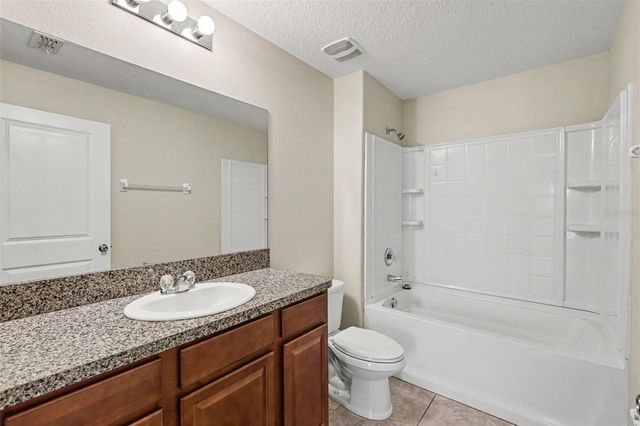 204 ENGLISH CHANNEL PLACE, Dover, FL 33527