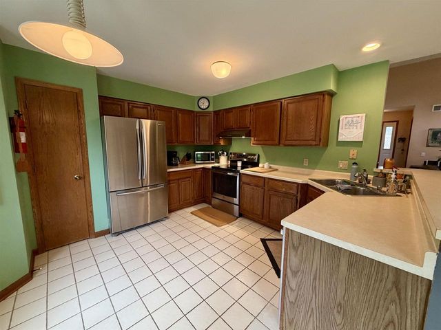 2809 Maple View Drive, Madison, WI 53719