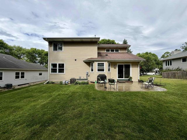 2809 Maple View Drive, Madison, WI 53719