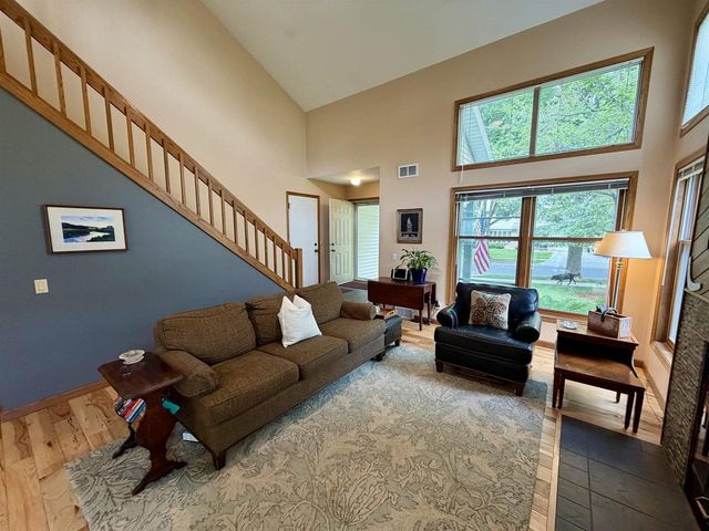2809 Maple View Drive, Madison, WI 53719