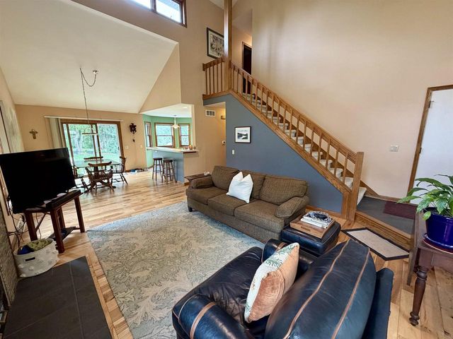 2809 Maple View Drive, Madison, WI 53719