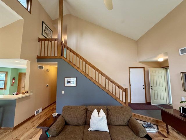 2809 Maple View Drive, Madison, WI 53719