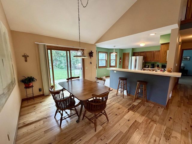 2809 Maple View Drive, Madison, WI 53719