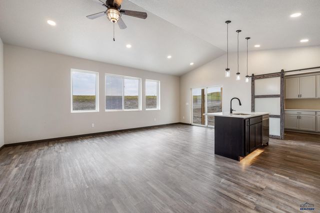 4846 PAPILLION DR, Rapid City, SD 57703