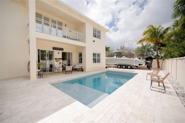 8891 NW 178Th Lane, Miami, FL 33018