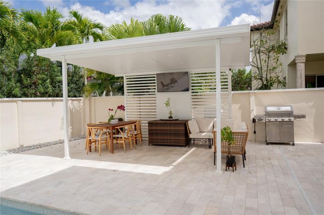 8891 NW 178Th Lane, Miami, FL 33018