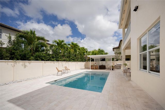 8891 NW 178Th Lane, Miami, FL 33018