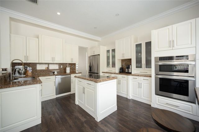 8891 NW 178Th Lane, Miami, FL 33018