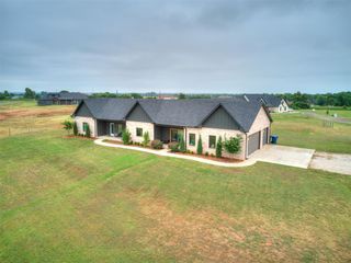 19050 Bobcat Ridge Court, Cashion, OK 73016