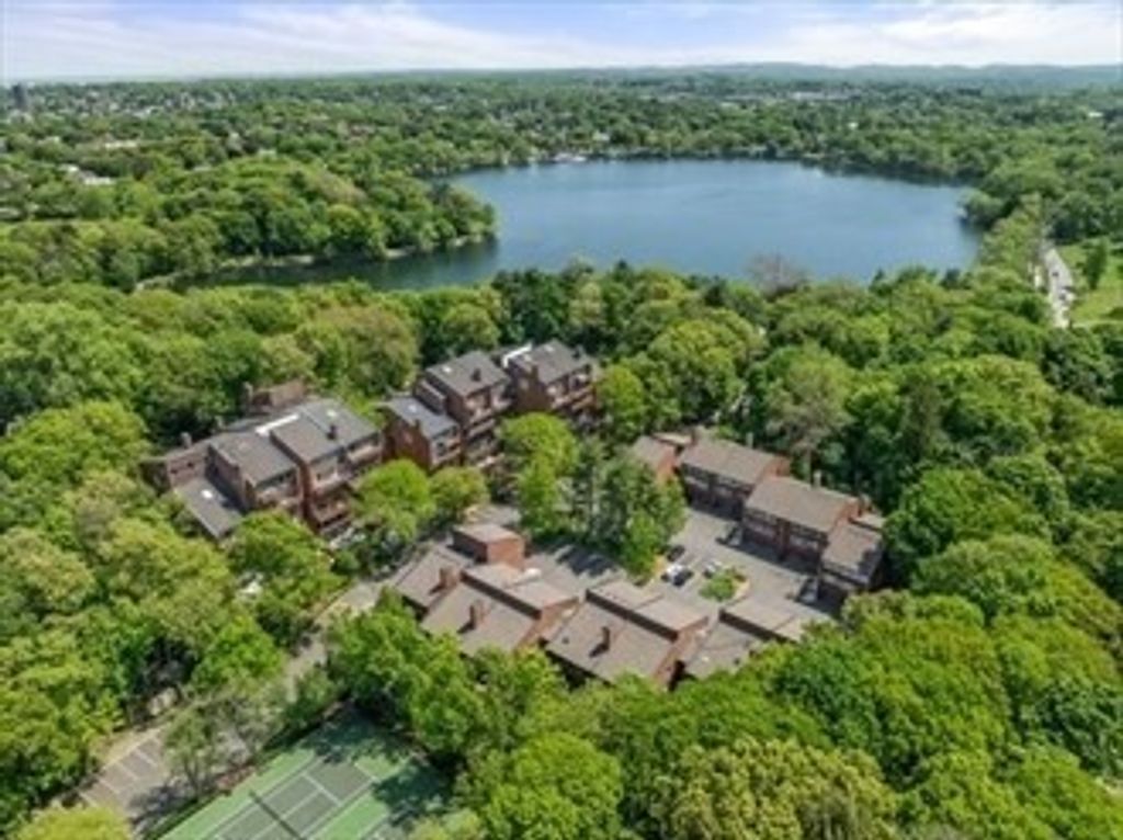 241 Perkins D605, Boston, MA 02130