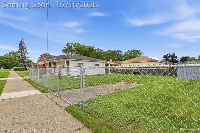 30410 Florence Street, Garden City, MI 48135