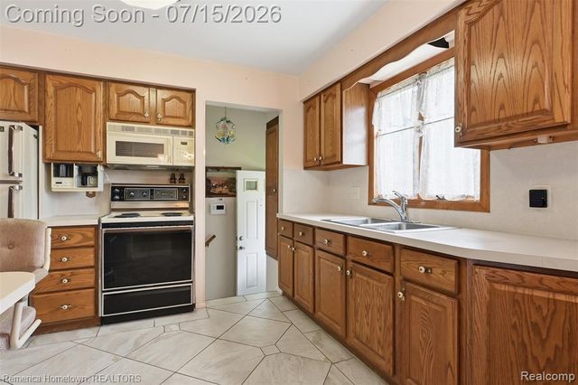 30410 Florence Street, Garden City, MI 48135