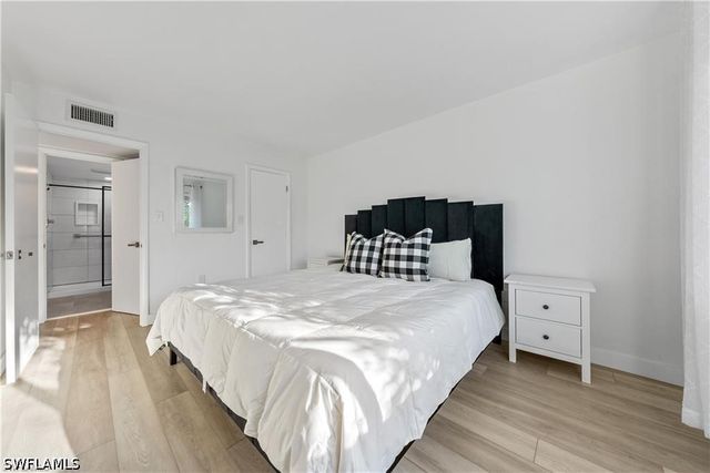 72 7th ST S 310, Naples, FL 34102