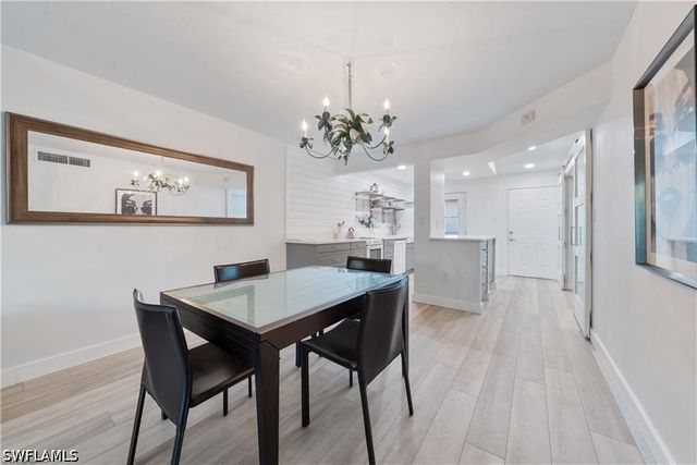 72 7th ST S 310, Naples, FL 34102