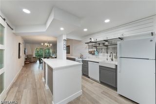 72 7th ST S 310, Naples, FL 34102