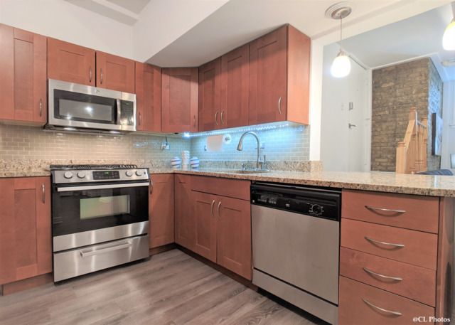 4312 N CLARENDON Avenue 1200, Chicago, IL 60613