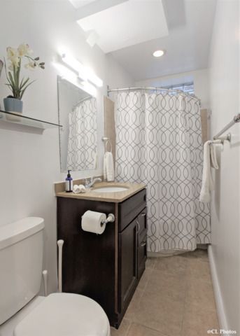 4312 N CLARENDON Avenue 1200, Chicago, IL 60613