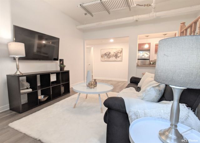 4312 N CLARENDON Avenue 1200, Chicago, IL 60613