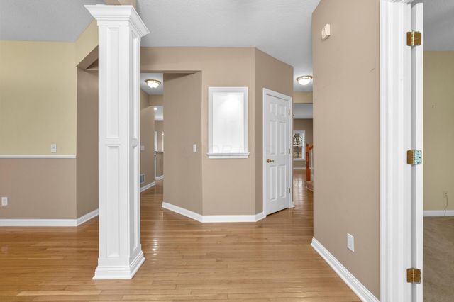 2375 Cross Creek Court, Lewis Center, OH 43035