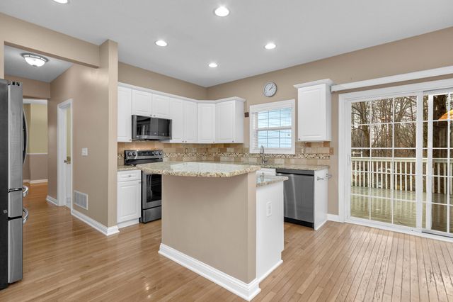 2375 Cross Creek Court, Lewis Center, OH 43035