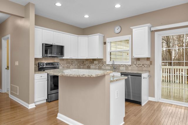 2375 Cross Creek Court, Lewis Center, OH 43035