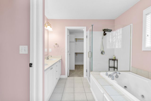 2375 Cross Creek Court, Lewis Center, OH 43035