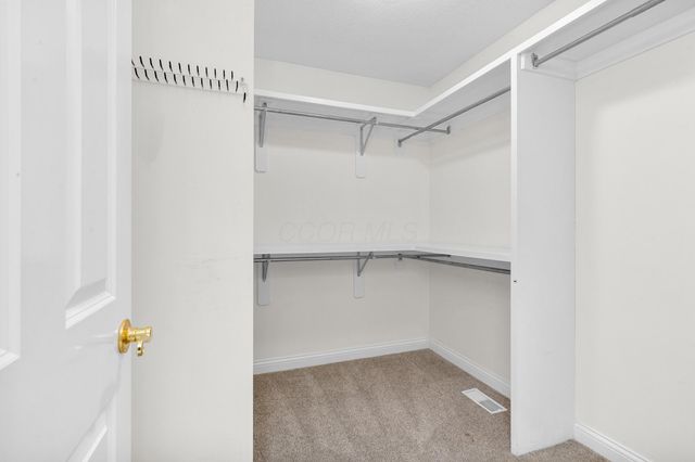 2375 Cross Creek Court, Lewis Center, OH 43035