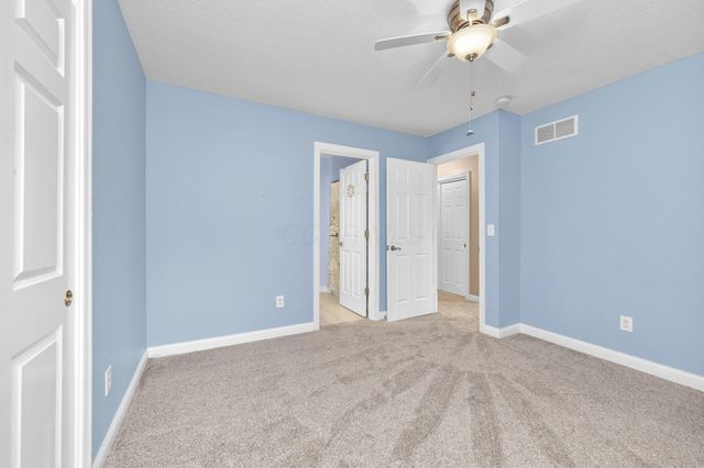 2375 Cross Creek Court, Lewis Center, OH 43035